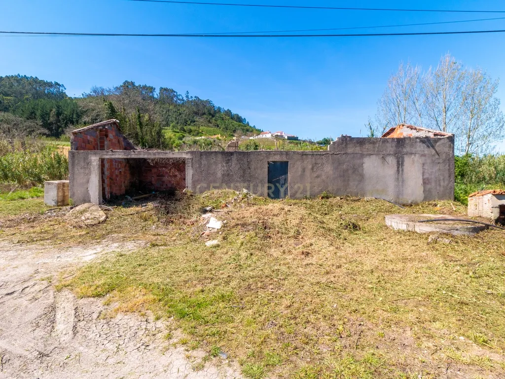 Propriedade com 194m2 de área de construção e 524 m2 de área total - Image 20