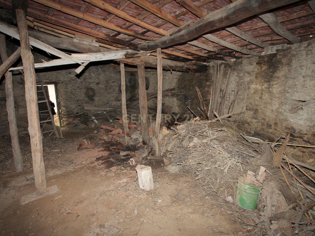 Moradia, Celeiro e Adega em Vilarelhos - Alfândega da Fé - Image 34
