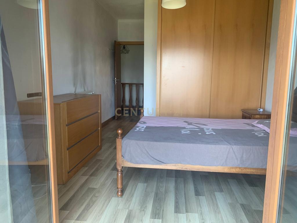 Duas Casas na zona do Gerês com 3 Suites e  vistas rio - Image 11