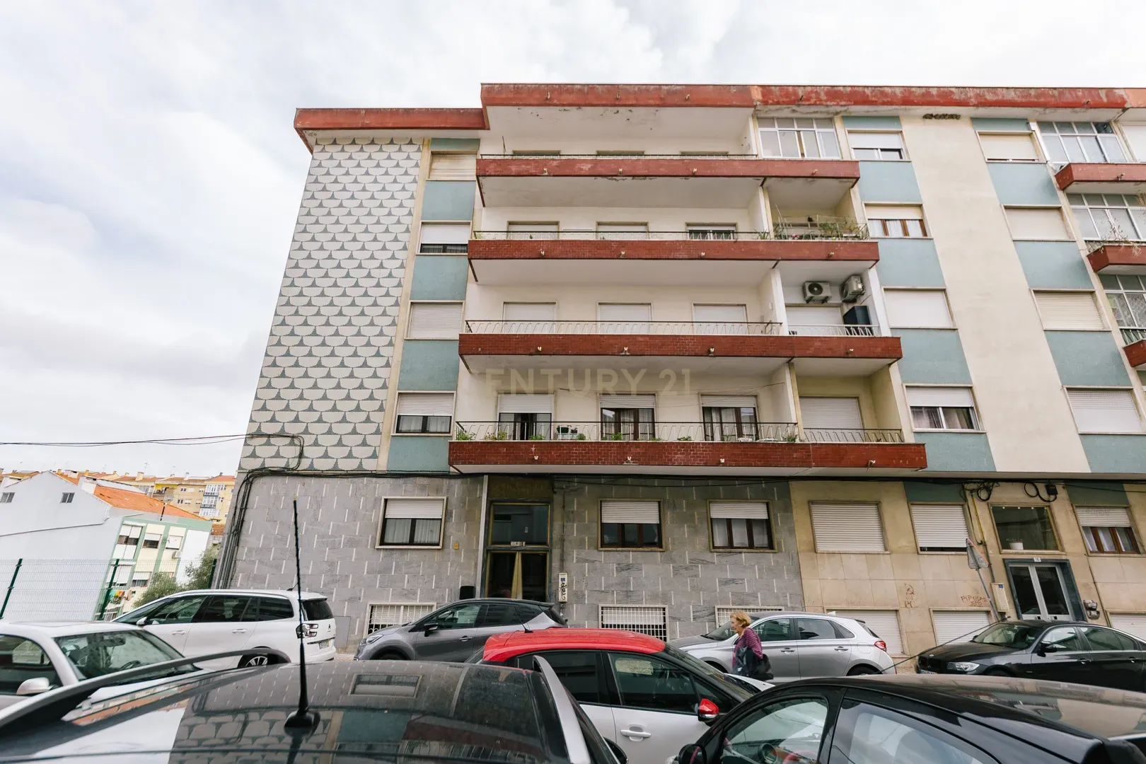 Apartamento T3 com varanda em Sacavém - Image 14