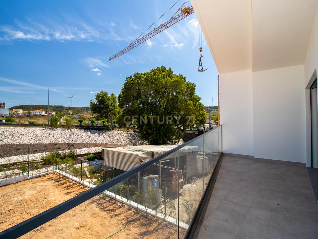 Moradia T3  em Torres Vedras: Pronta para Morar! - Image 16