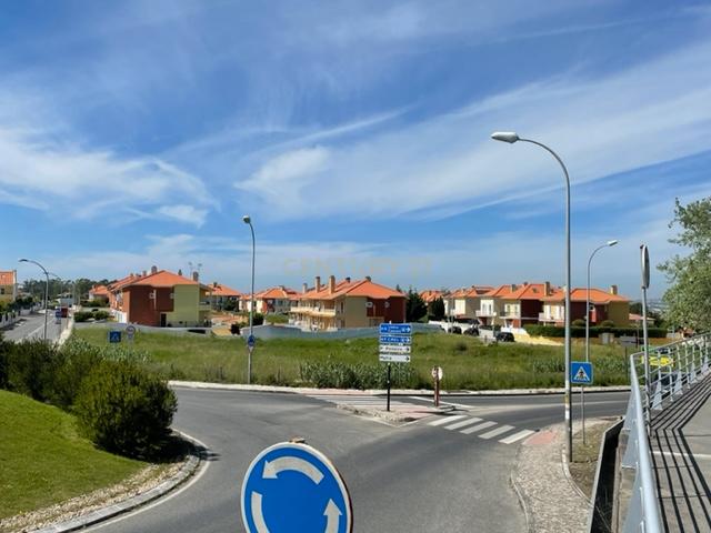 Sintra Lourel - lote de terreno urbano 3,639,75m2 - Image 4