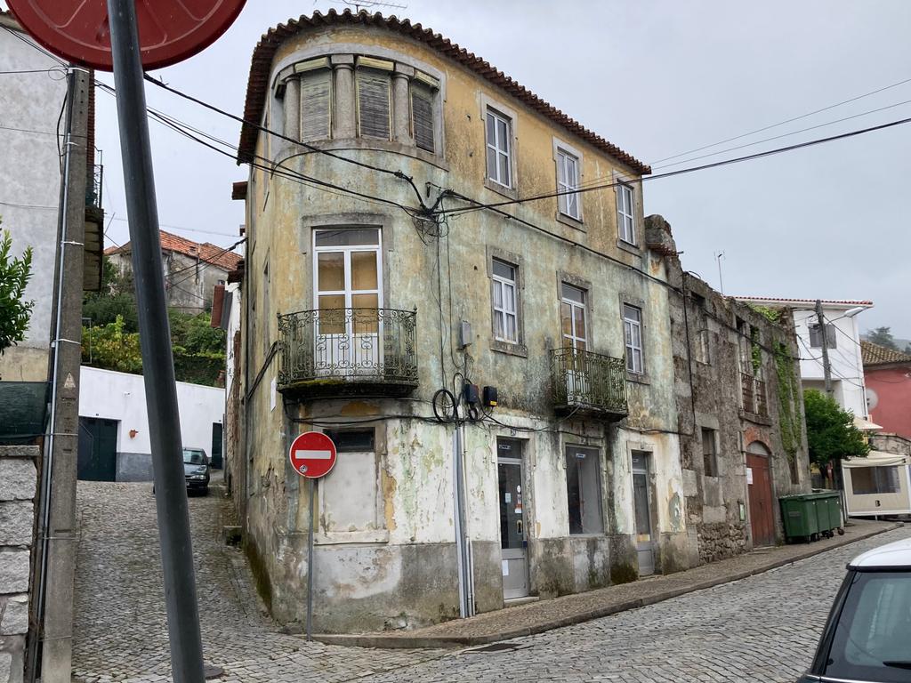 Excelente Prédio na Serra da Estrela - Gouveia - Image 1