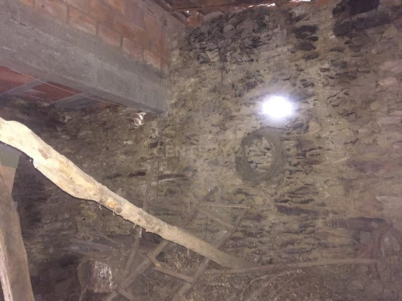 Moradia, Celeiro e Adega em Vilarelhos - Alfândega da Fé - Image 31
