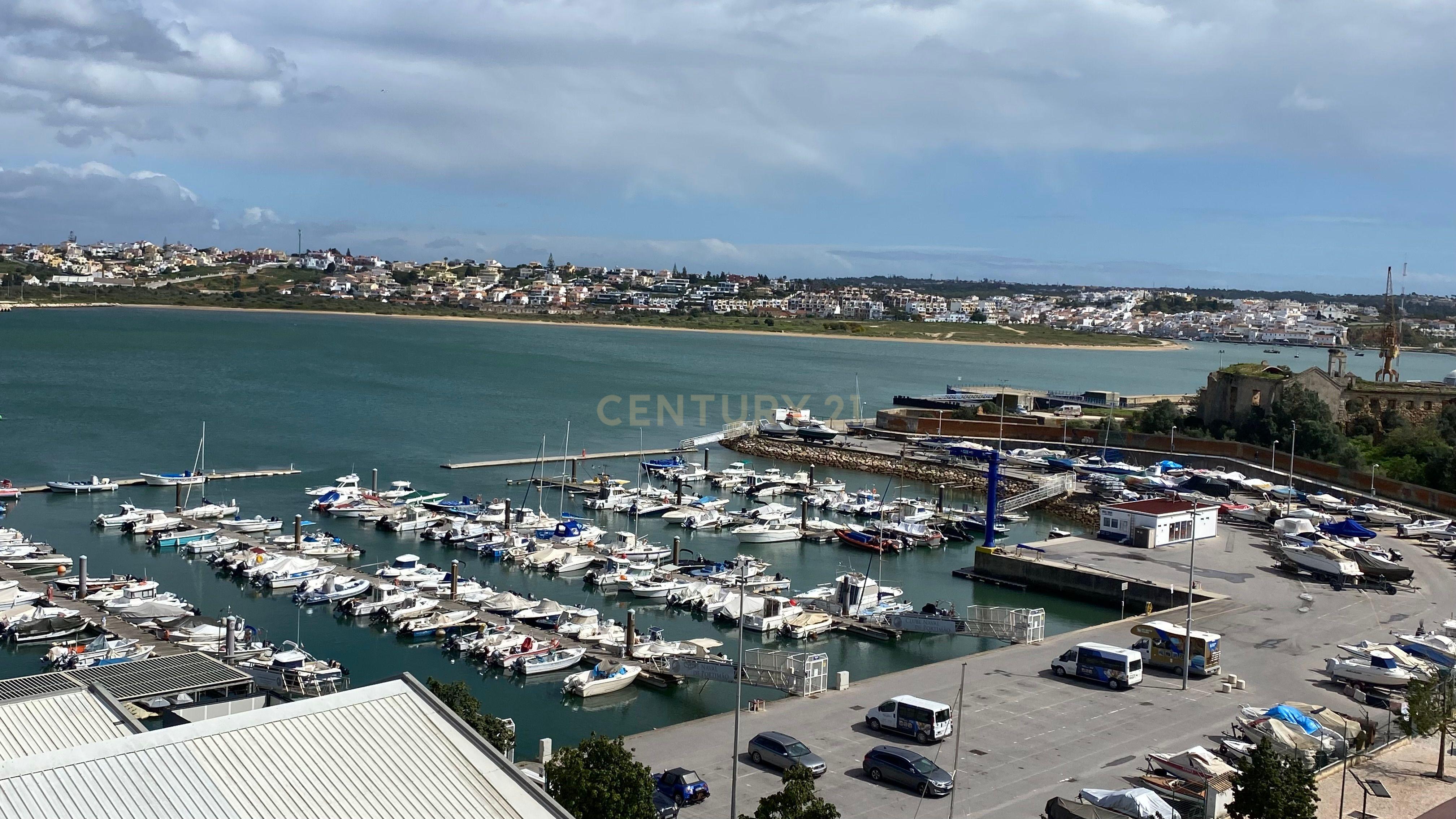 T2 com Vista para Marina Portimão - Image 34