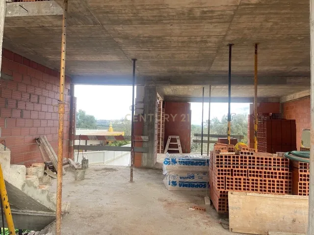 Magnífica moradia moderna com cave, jardim, piscina e vista fabulosa! - Image 10