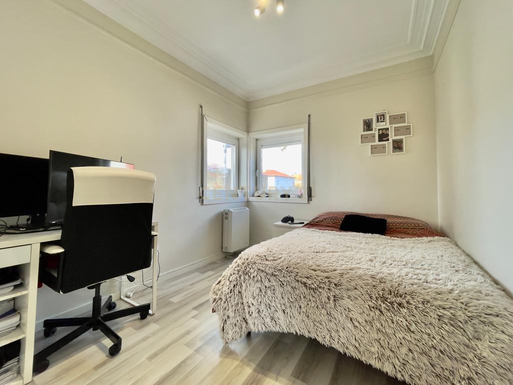 Moradia T3 no Amial com Jardim, Garagem e Sala de Cinema – Localização Privilegiada e Fáceis acessos às Autoestradas! - Image 9