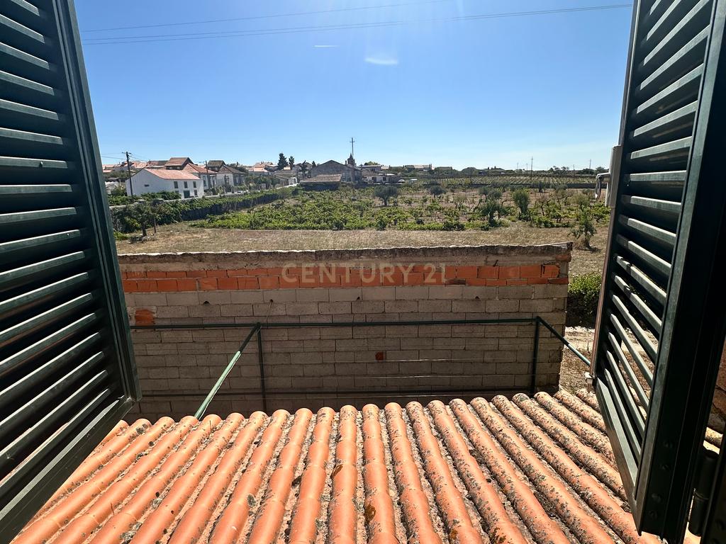Moradia T4 em Escalhão, Figueira Castelo Rodrigo - Image 59