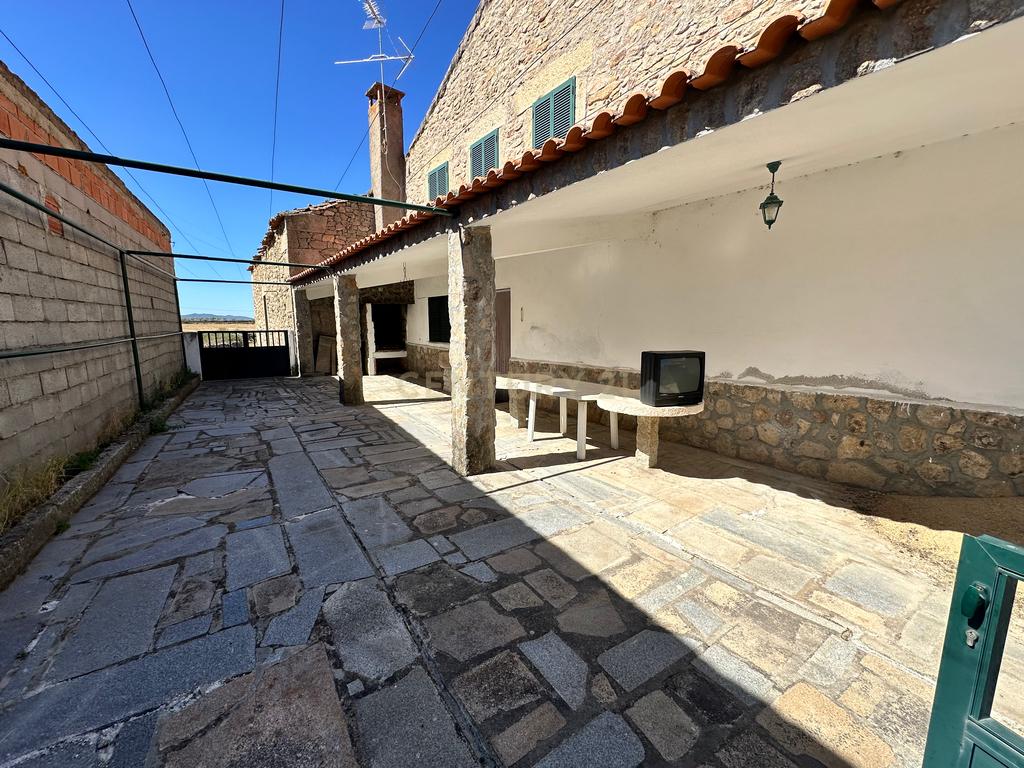 Moradia T4 em Escalhão, Figueira Castelo Rodrigo - Image 38