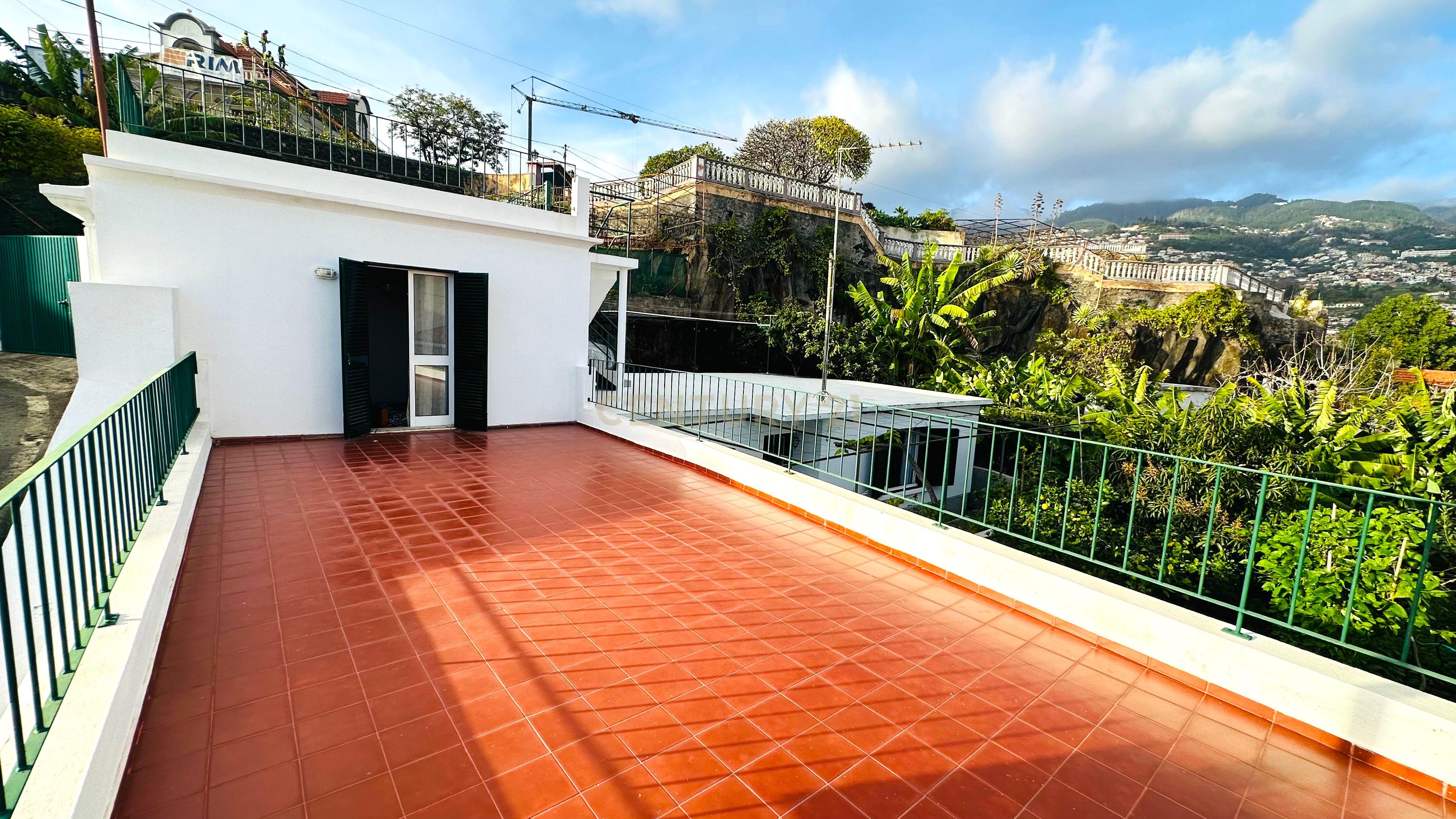 Moradia T3 - Funchal - Image 10