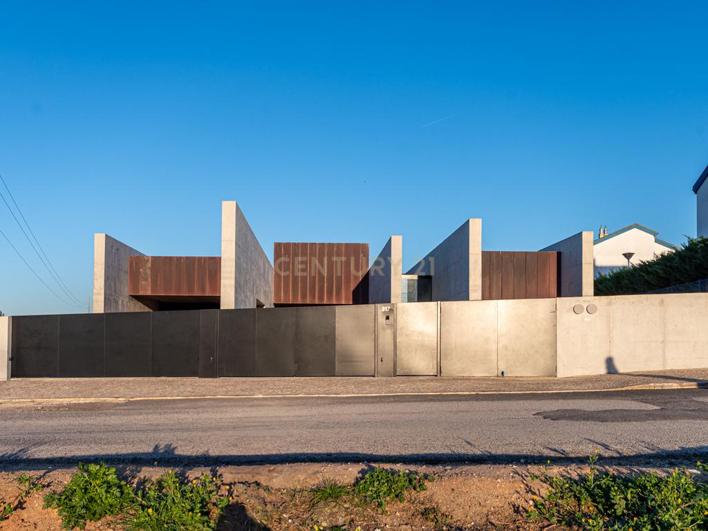 VILLA SPECIALE - MORADIA T4 COM DECORAÇÃO INCLUÍDA EM ALCOCHETE - Image 2