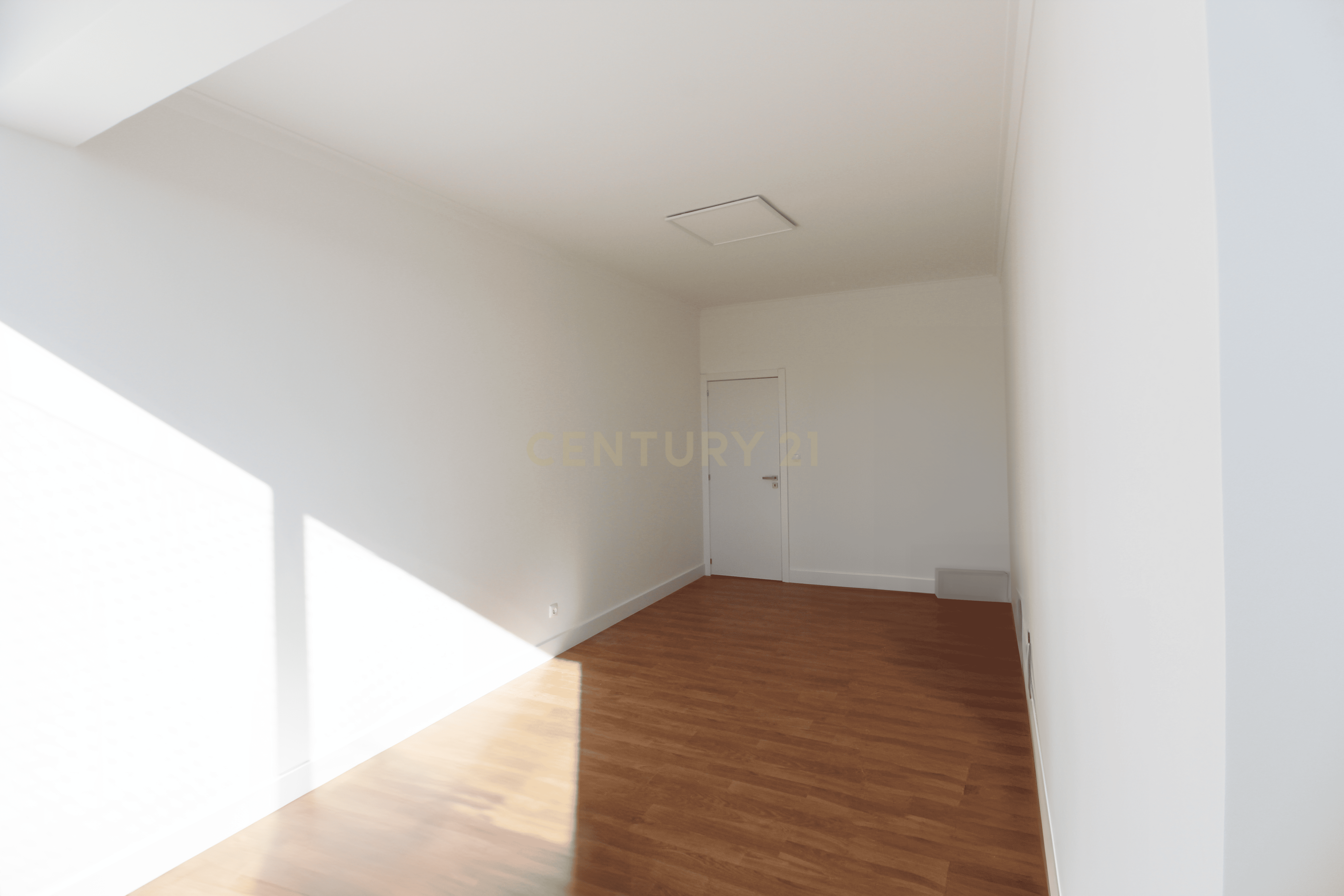 Apartamento T2 em Benfica - Arrendado, contrato recente. - Image 8