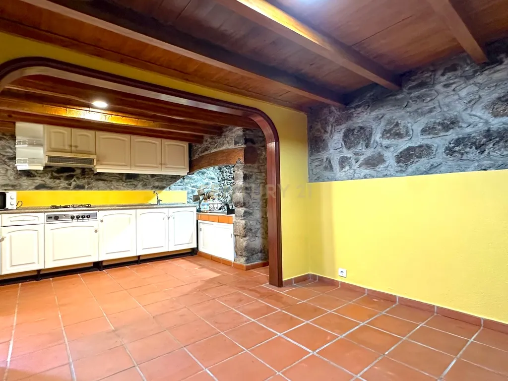 VENDE-SE | 2 CASAS + 1 TERRENO | CANDELÁRIA, RIBEIRA BRAVA - Image 9