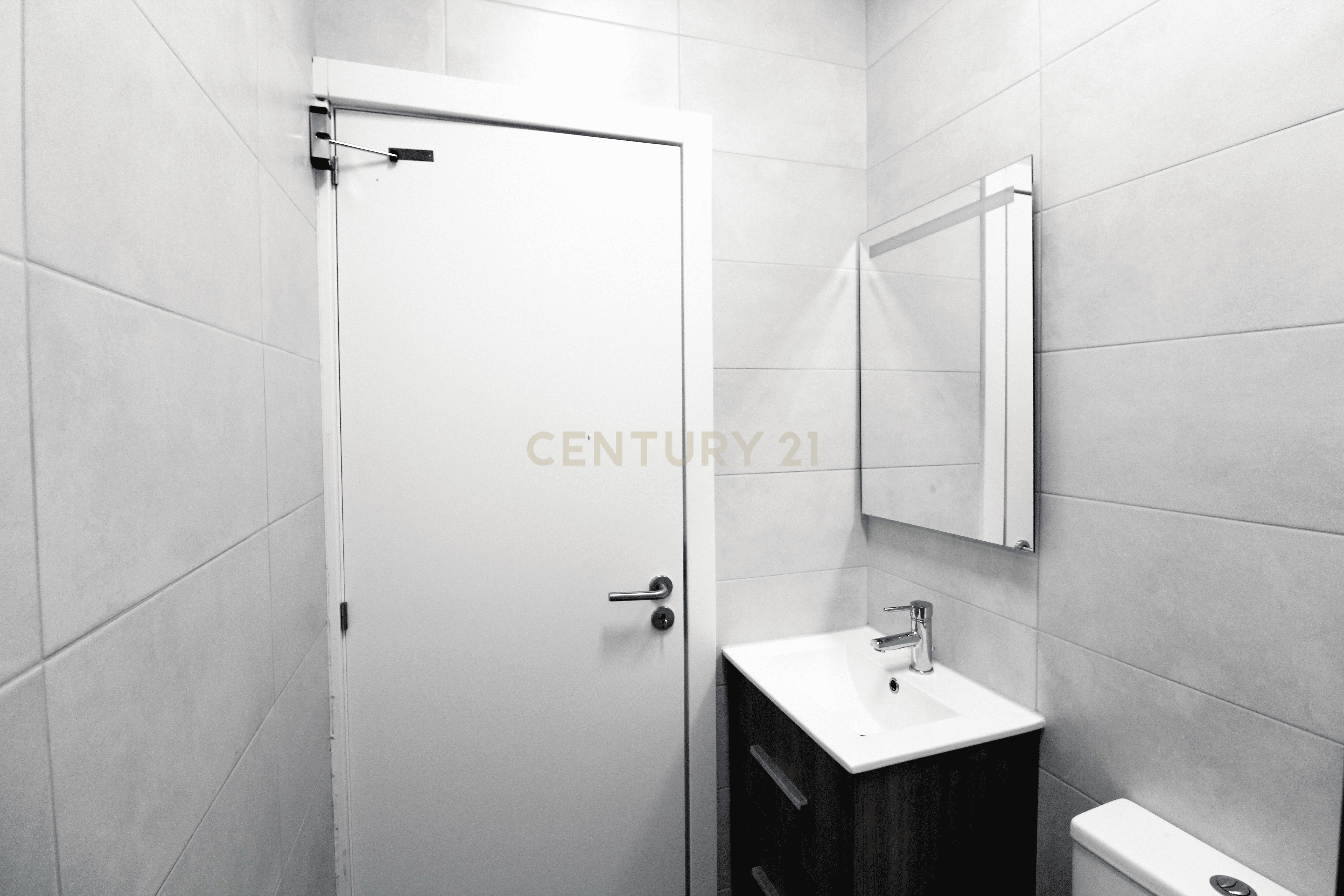 Apartamento T2 em Benfica - Arrendado, contrato recente. - Image 20