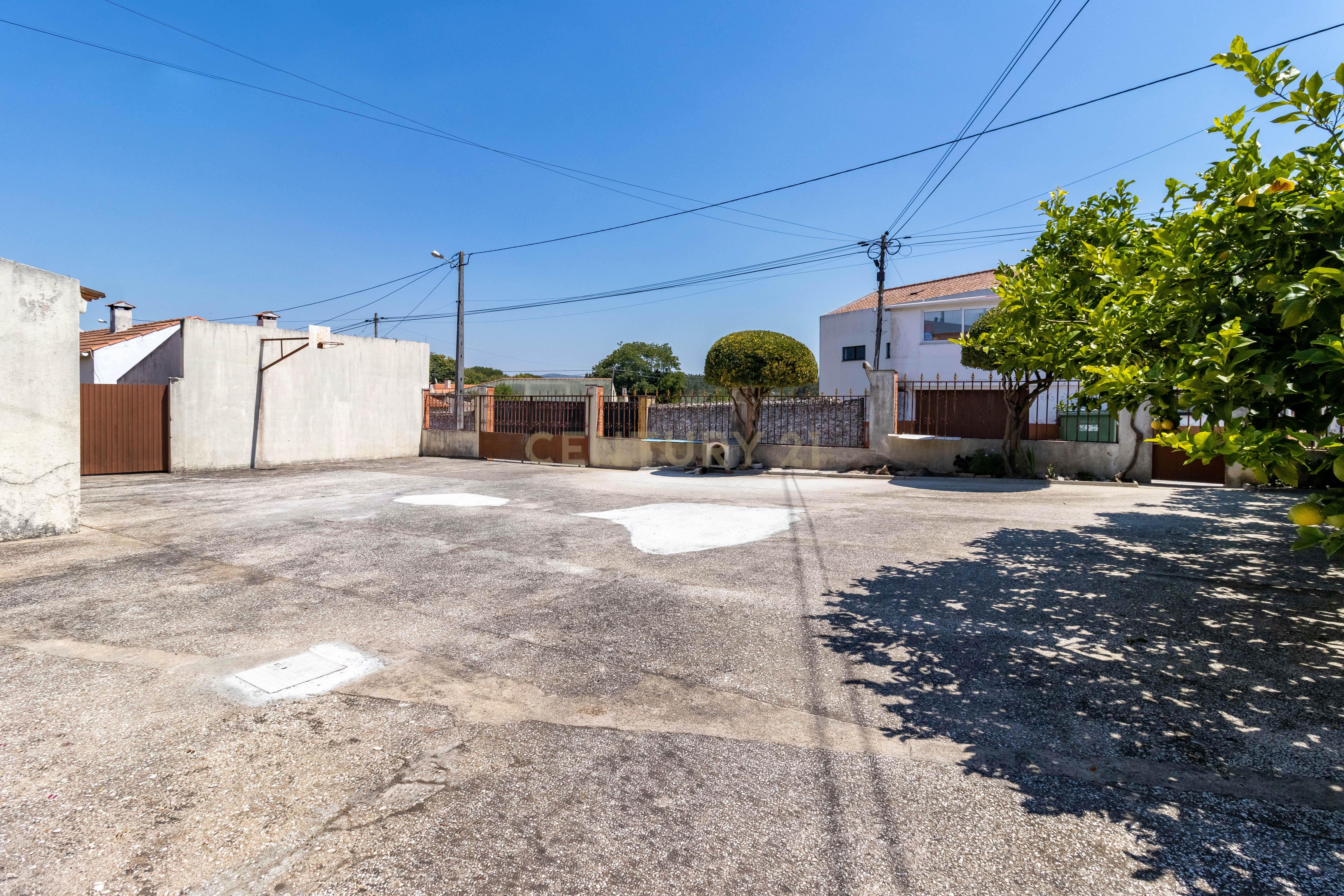 Excelente moradia T5, Rua dos Carreirinhos, Calvaria de cima - Image 21