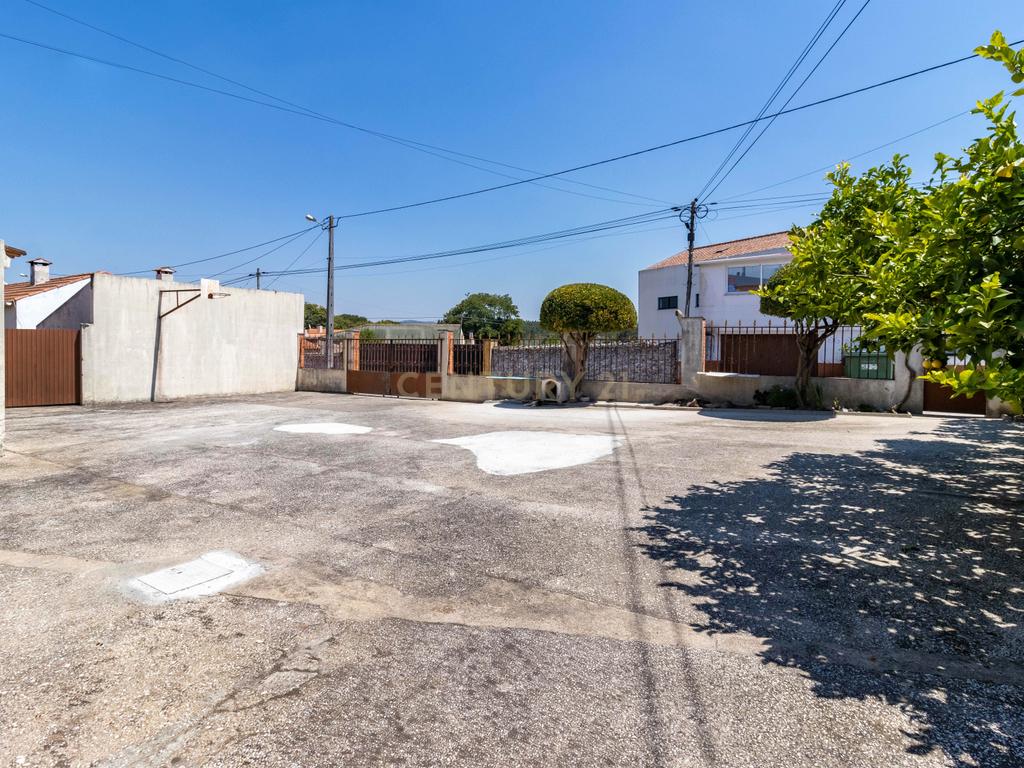 Excelente moradia T5, Rua dos Carreirinhos, Calvaria de cima - Image 21