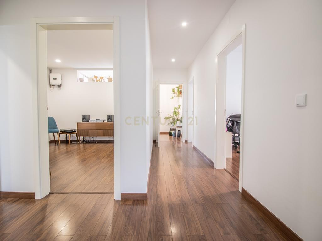 Moradia T8 com piso térreo adaptado, pátio interior, churrasqueira, jardim e horta no Paião, Figueira da Foz - Image 4