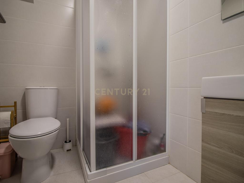 Moradia T8 com piso térreo adaptado, pátio interior, churrasqueira, jardim e horta no Paião, Figueira da Foz - Image 57