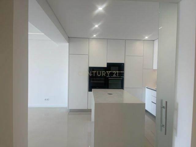 Apartamento com vista deslumbrante sobre a Marina de Vilamoura! - Image 13