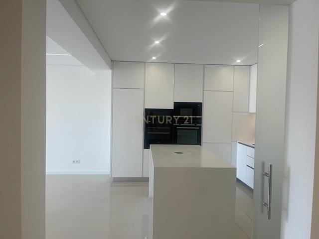 Apartamento com vista deslumbrante sobre a Marina de Vilamoura! - Image 13