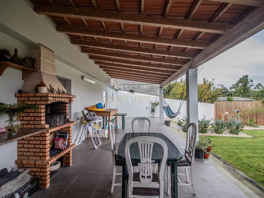 Moradia T8 com piso térreo adaptado, pátio interior, churrasqueira, jardim e horta no Paião, Figueira da Foz - Image 59