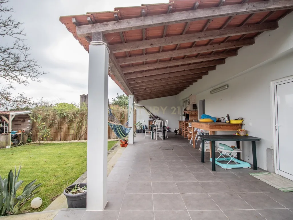 Moradia T8 com piso térreo adaptado, pátio interior, churrasqueira, jardim e horta no Paião, Figueira da Foz - Image 61