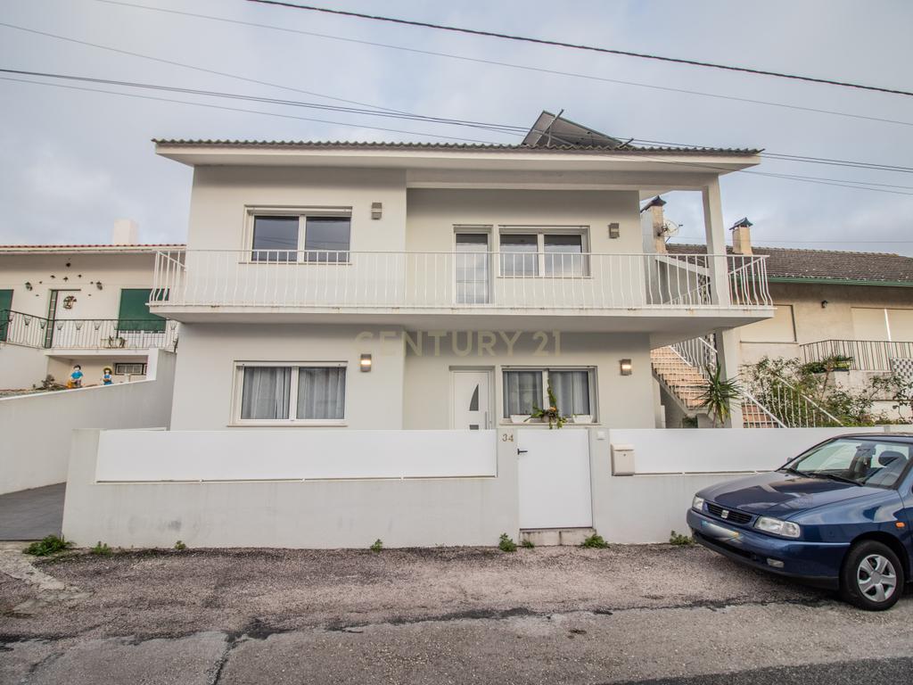 Moradia T8 com piso térreo adaptado, pátio interior, churrasqueira, jardim e horta no Paião, Figueira da Foz - Image 47
