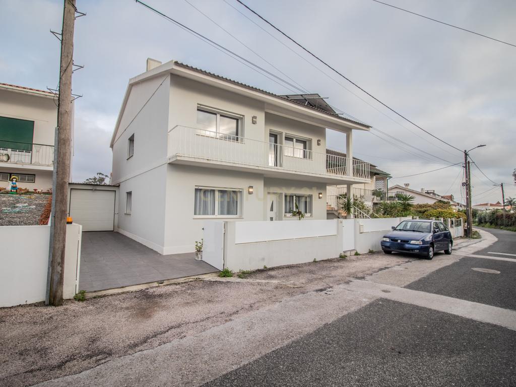 Moradia T8 com piso térreo adaptado, pátio interior, churrasqueira, jardim e horta no Paião, Figueira da Foz - Image 48