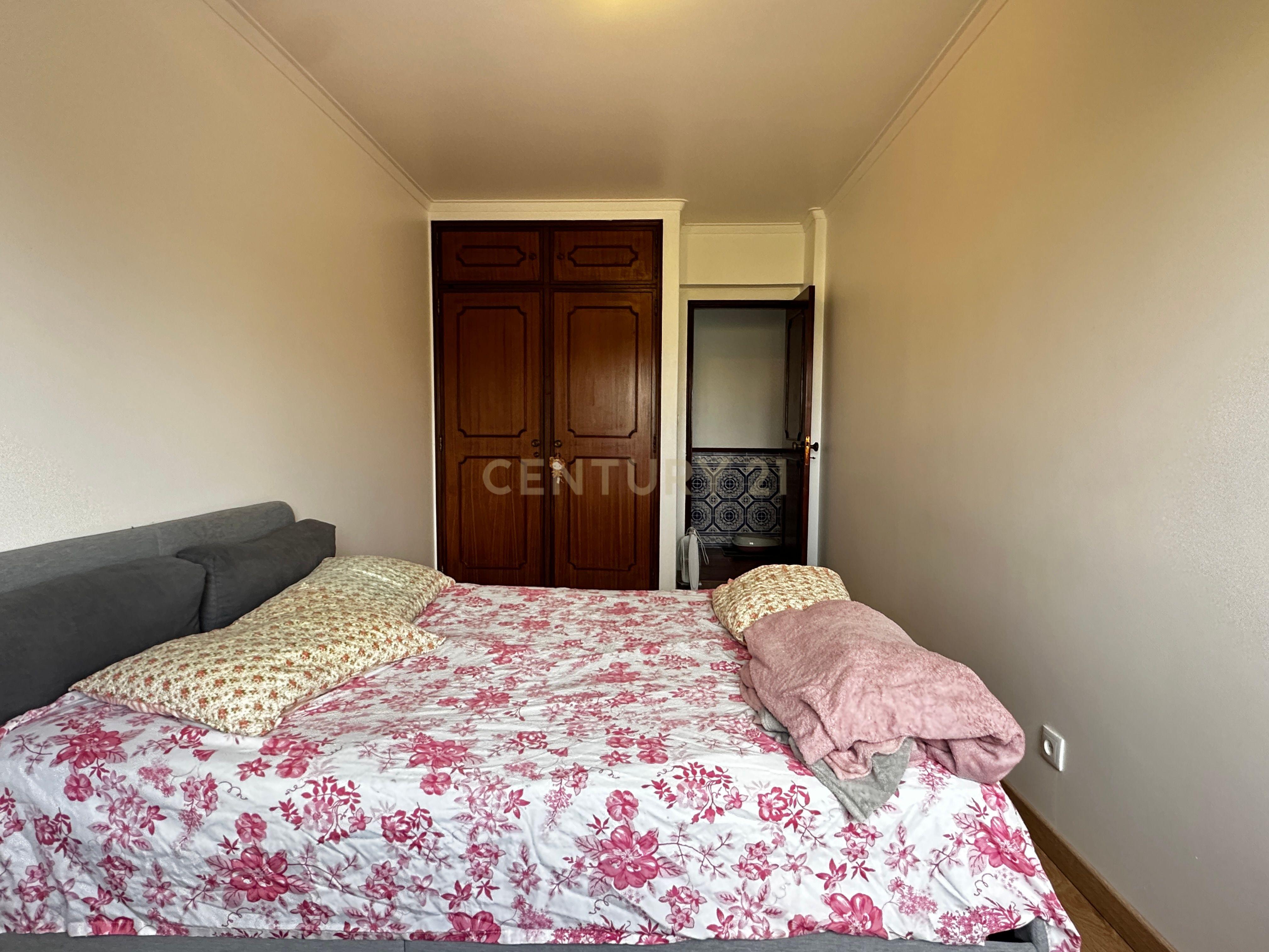 Apartamento T2 - Cidade Desportiva, Massamá ARRENDADO - Image 8