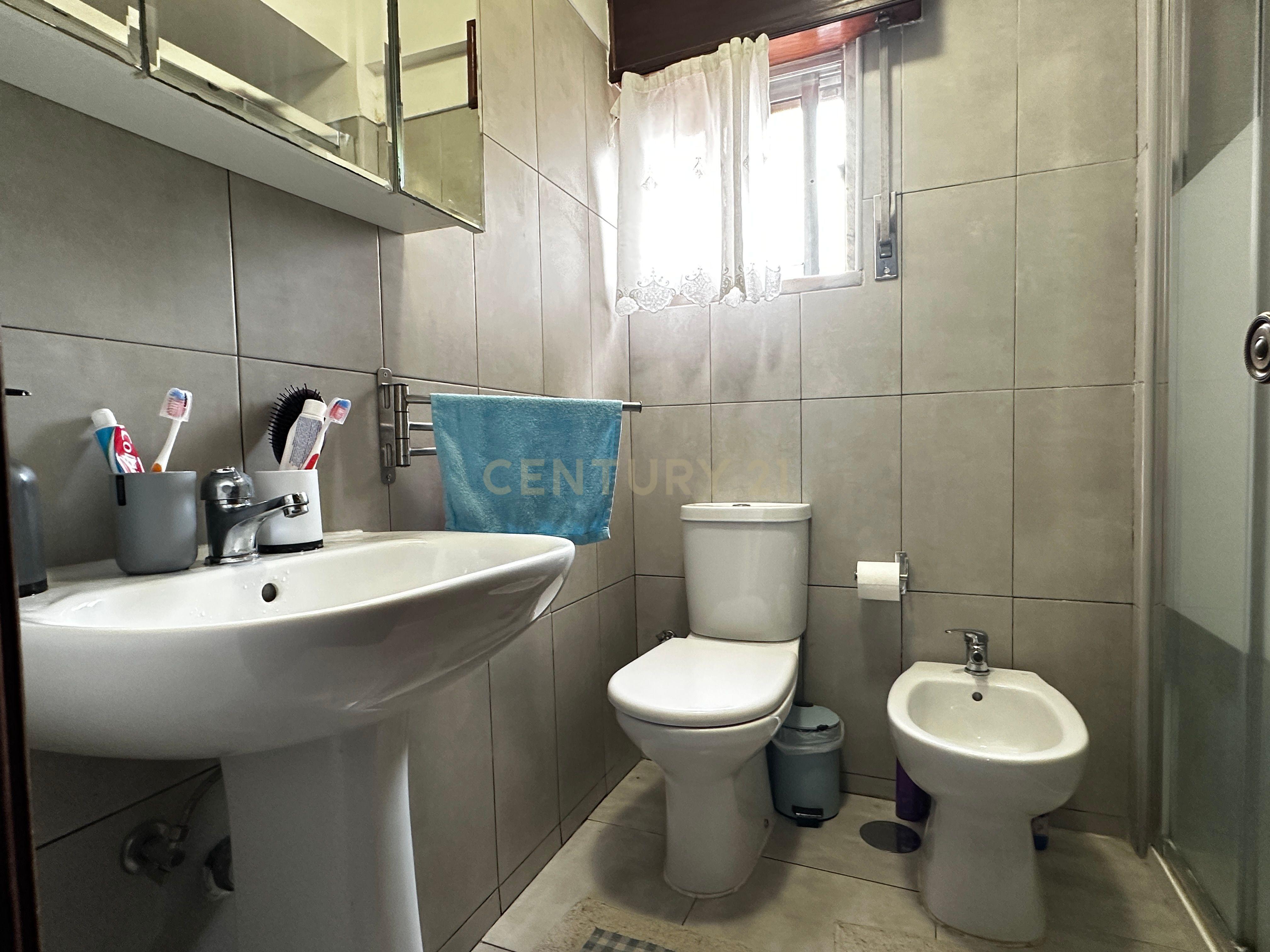 Apartamento T2 - Cidade Desportiva, Massamá ARRENDADO - Image 11