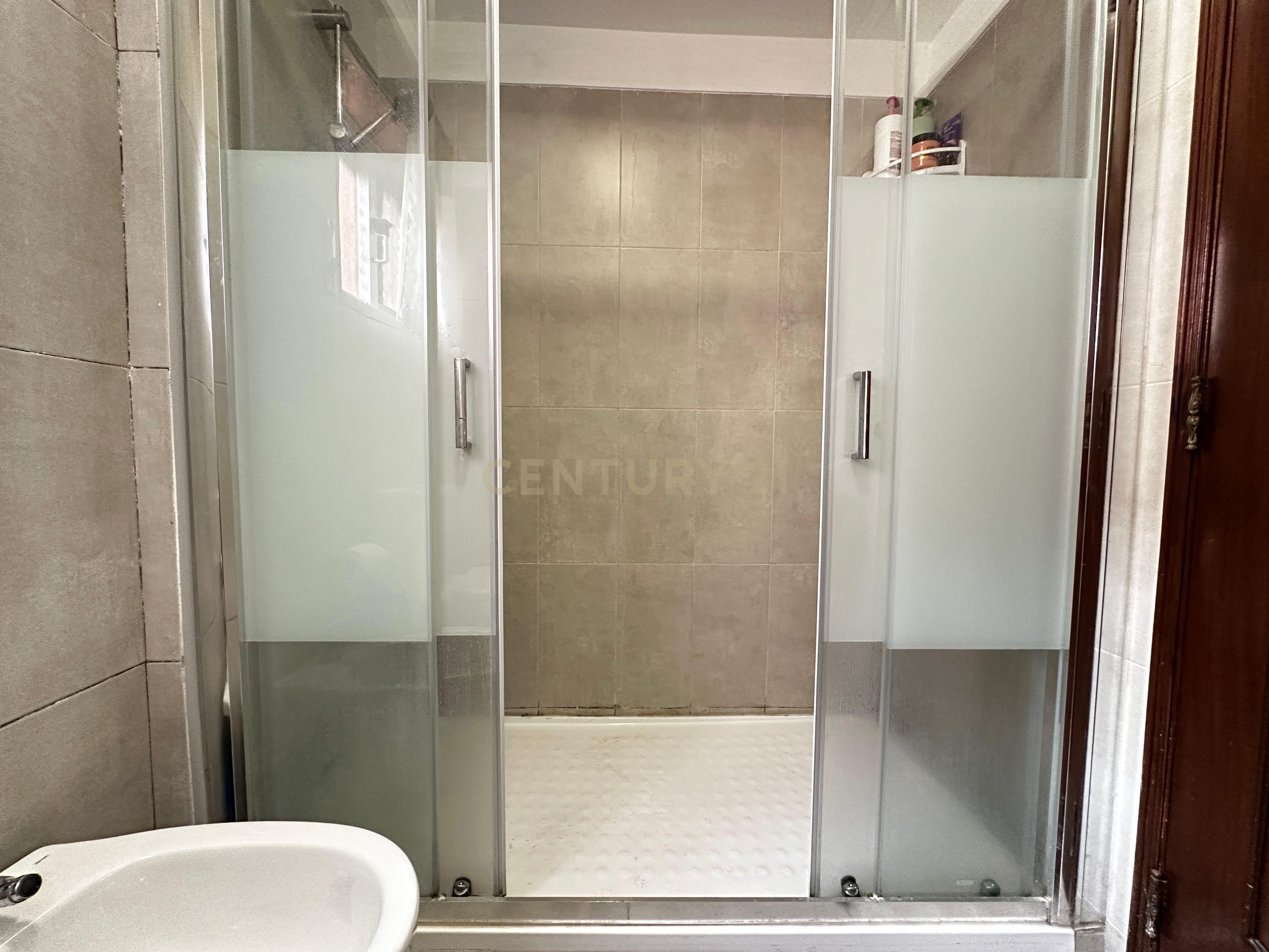 Apartamento T2 - Cidade Desportiva, Massamá ARRENDADO - Image 13