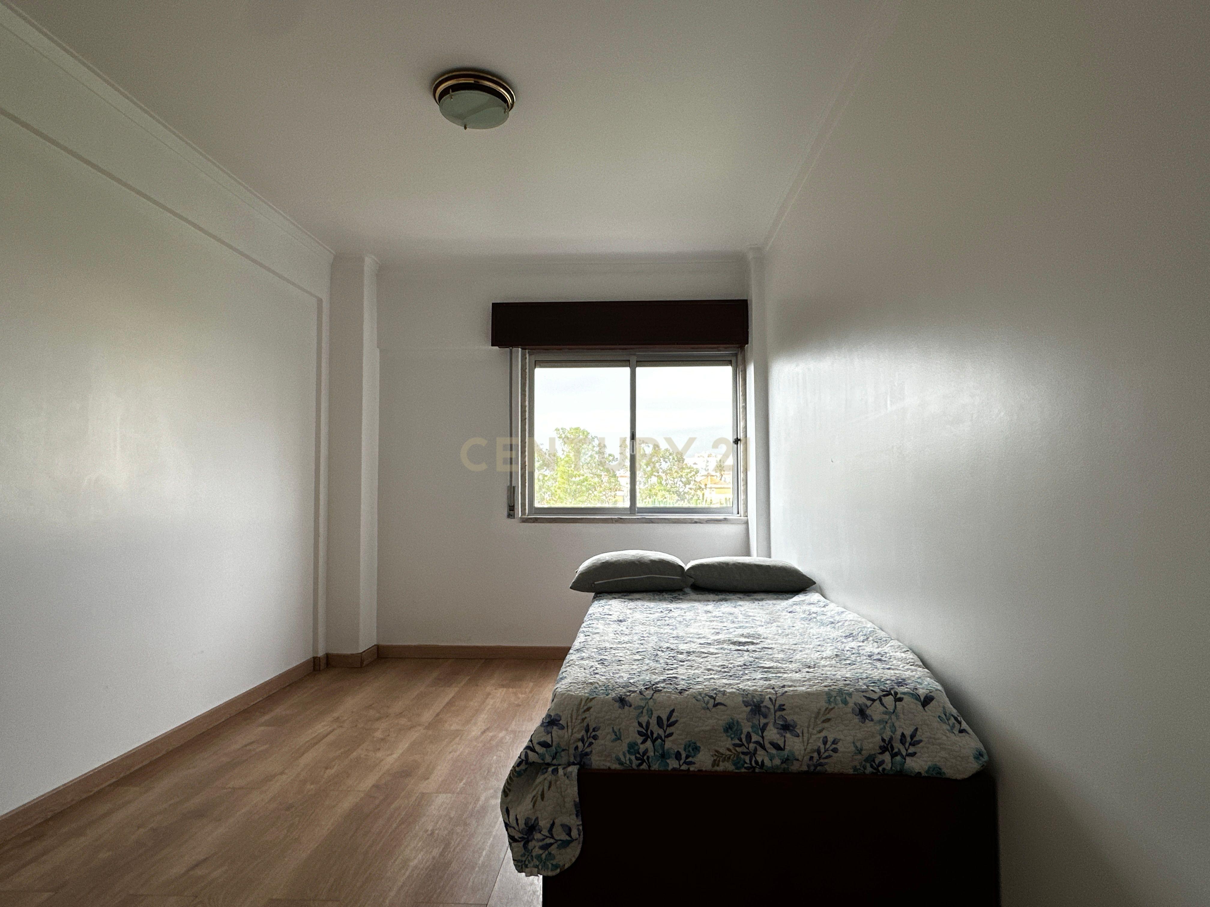 Apartamento T2 - Cidade Desportiva, Massamá ARRENDADO - Image 9