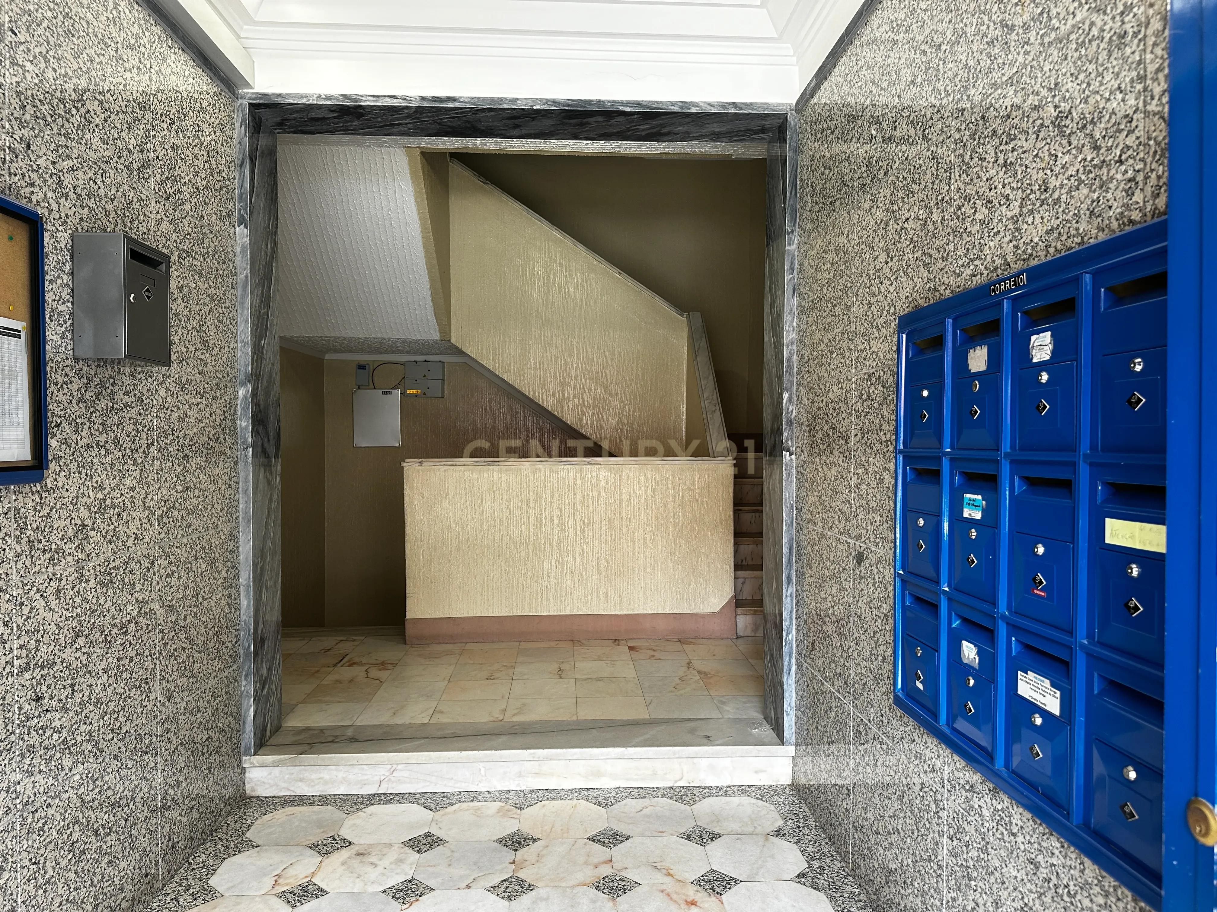 Apartamento T2 - Cidade Desportiva, Massamá ARRENDADO - Image 18