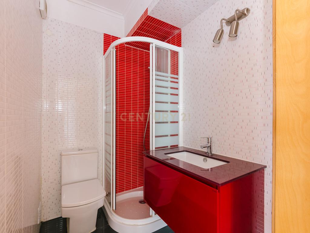 Apartamento T2+1 em frente à praia, S. Pedro do Estoril, Lisboa - Image 33