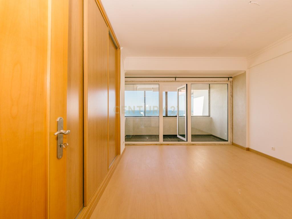 Apartamento T2+1 em frente à praia, S. Pedro do Estoril, Lisboa - Image 38