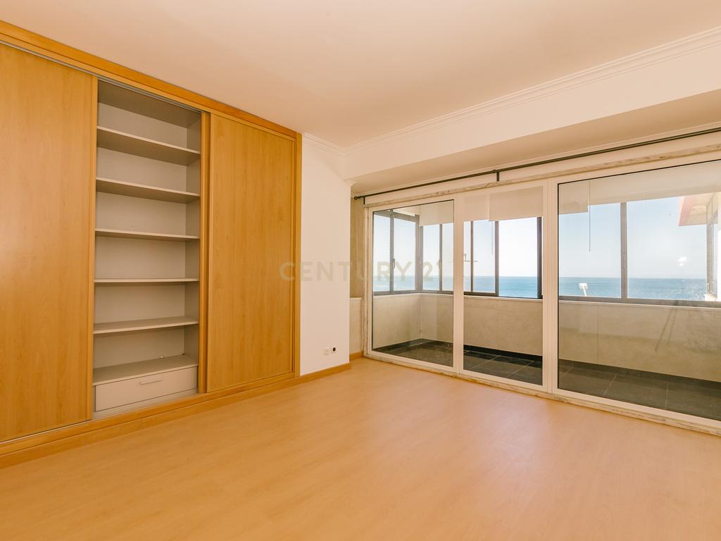 Apartamento T2+1 em frente à praia, S. Pedro do Estoril, Lisboa - Image 37
