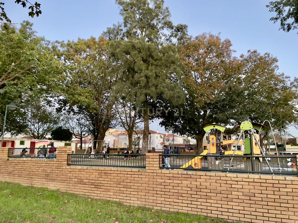 Moradia T3 no Amial com Jardim, Garagem e Sala de Cinema – Localização Privilegiada e Fáceis acessos às Autoestradas! - Image 20