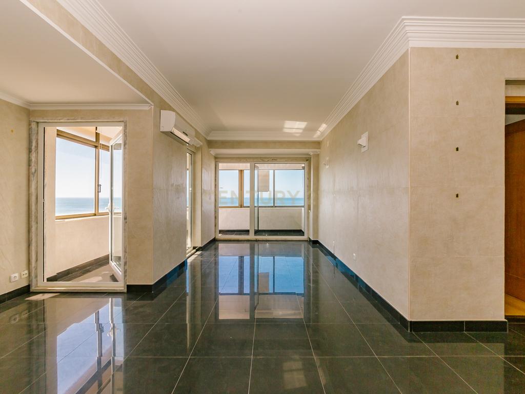 Apartamento T2+1 em frente à praia, S. Pedro do Estoril, Lisboa - Image 28
