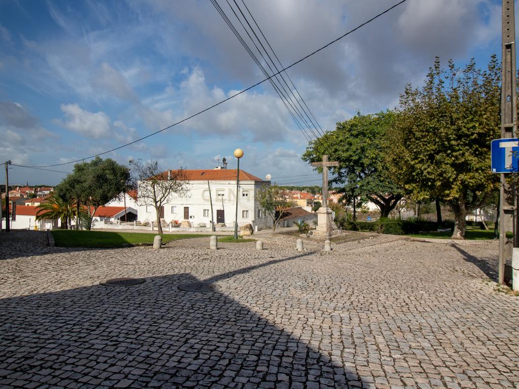 Moradia para Recuperar - Atalaia - Montijo - Image 13