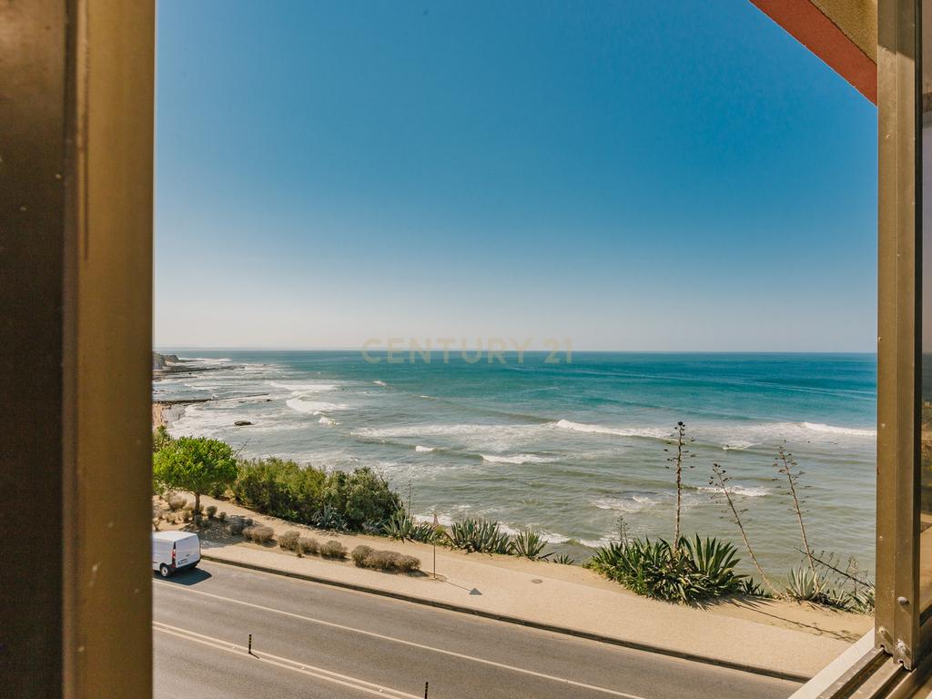 Apartamento T2+1 em frente à praia, S. Pedro do Estoril, Lisboa - Image 5