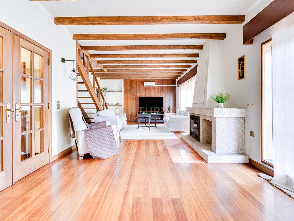 MORADIA T3+2 NO CORAÇÃO DE PAREDES – ELEGÂNCIA, CONFORTO E EXCLUSIVIDADE - Image 2