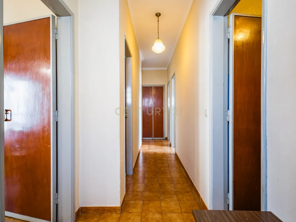 Prédio com 2 Apartamentos T3 para Venda! Oportunidade de Investimento! - Image 13