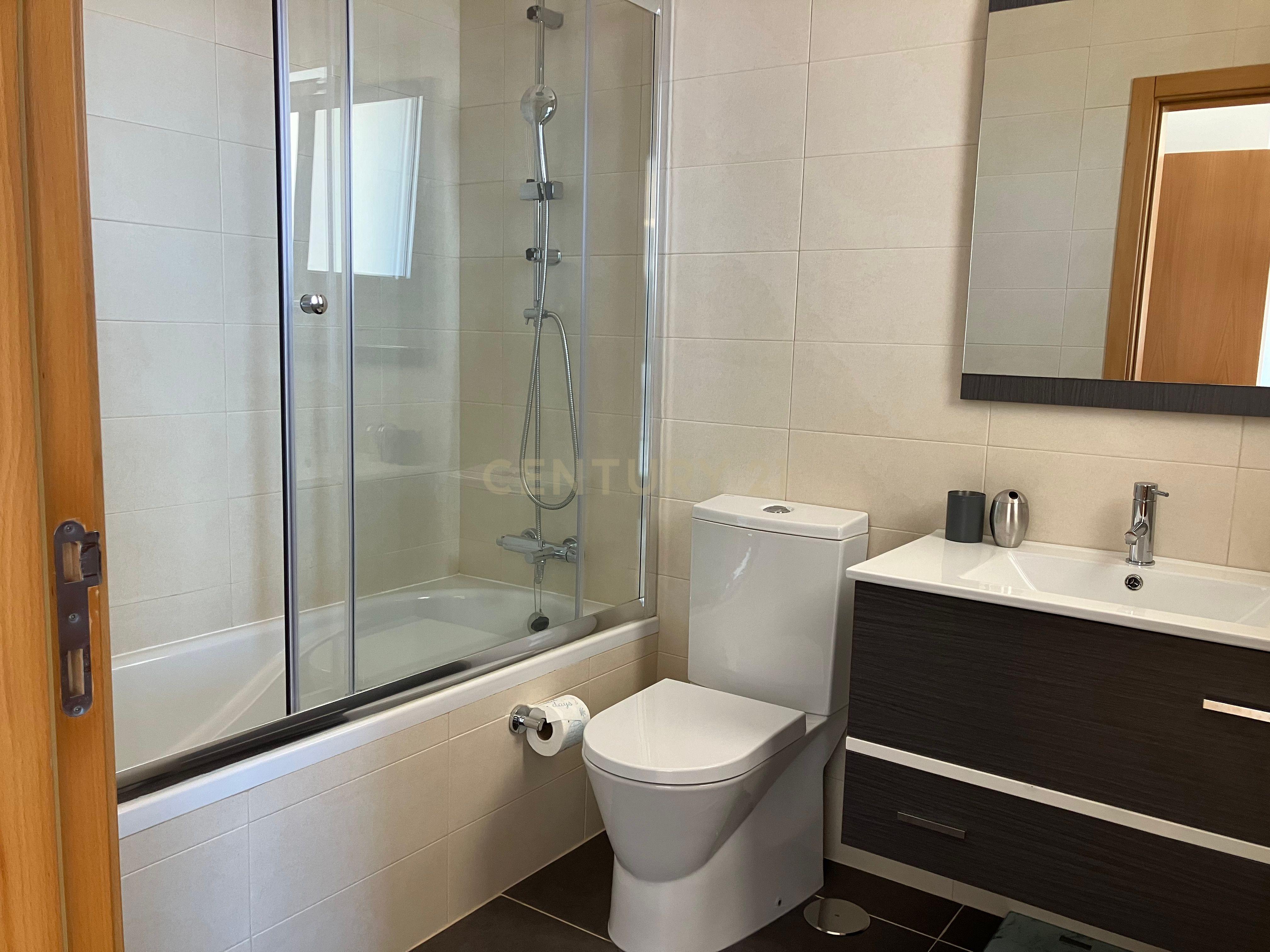 Moradia em condominio fechado com piscina - Image 15