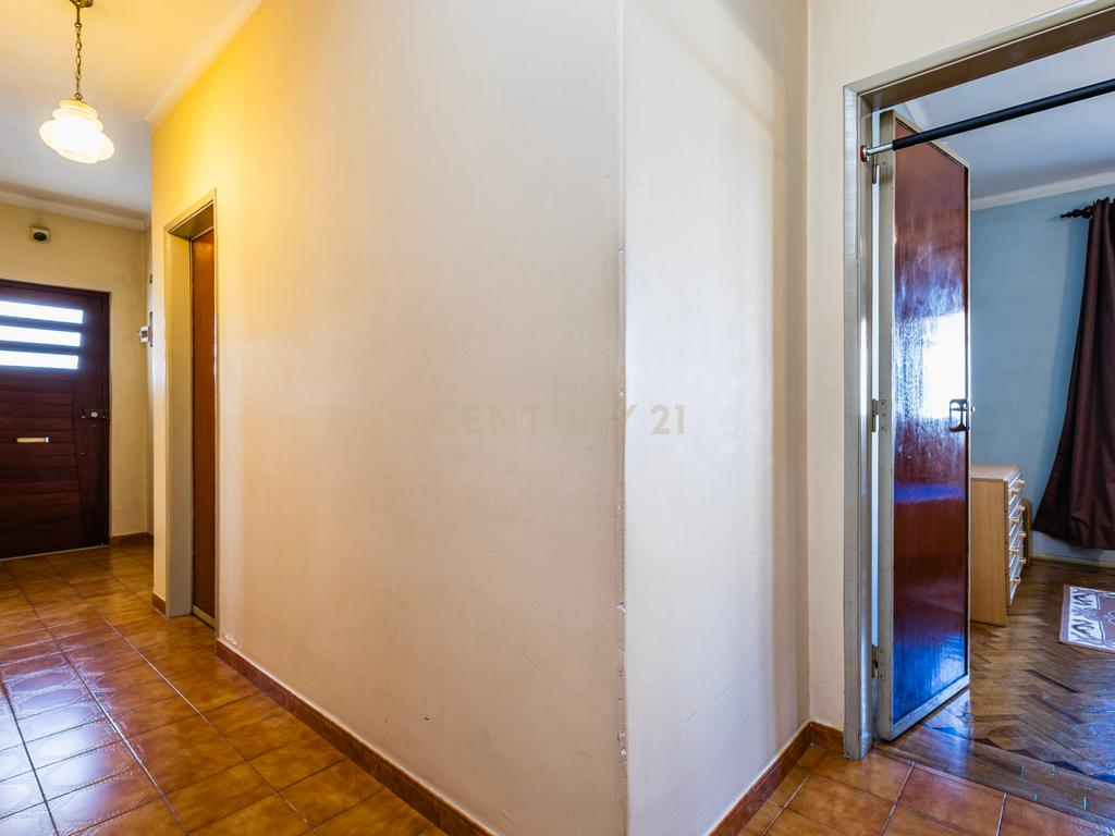 Prédio com 2 Apartamentos T3  para Venda! Oportunidade de Investimento! - Image 25