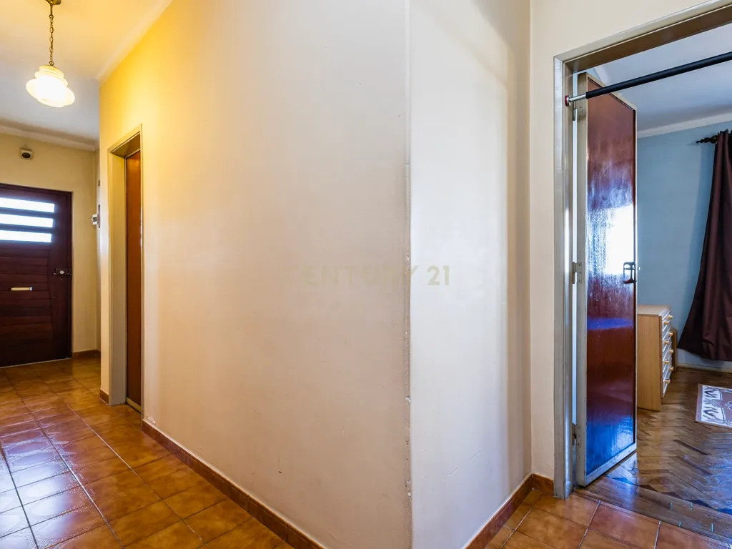 Prédio com 2 Apartamentos T3 para Venda! Oportunidade de Investimento! - Image 25