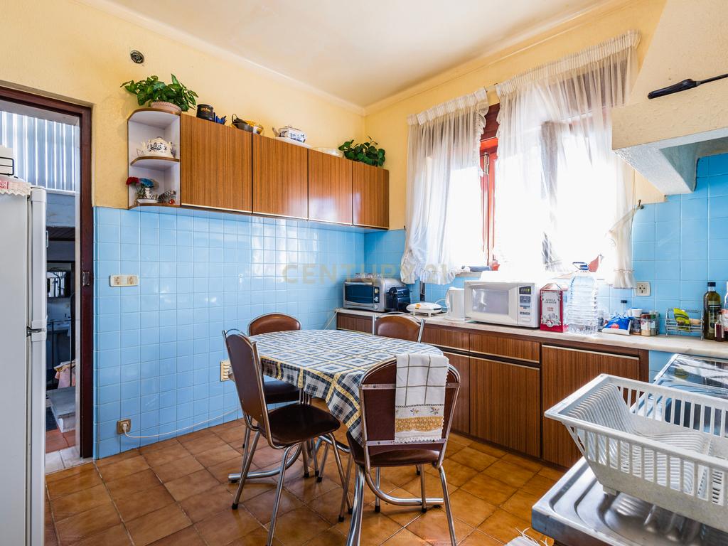 Prédio com 2 Apartamentos T3  para Venda! Oportunidade de Investimento! - Image 24