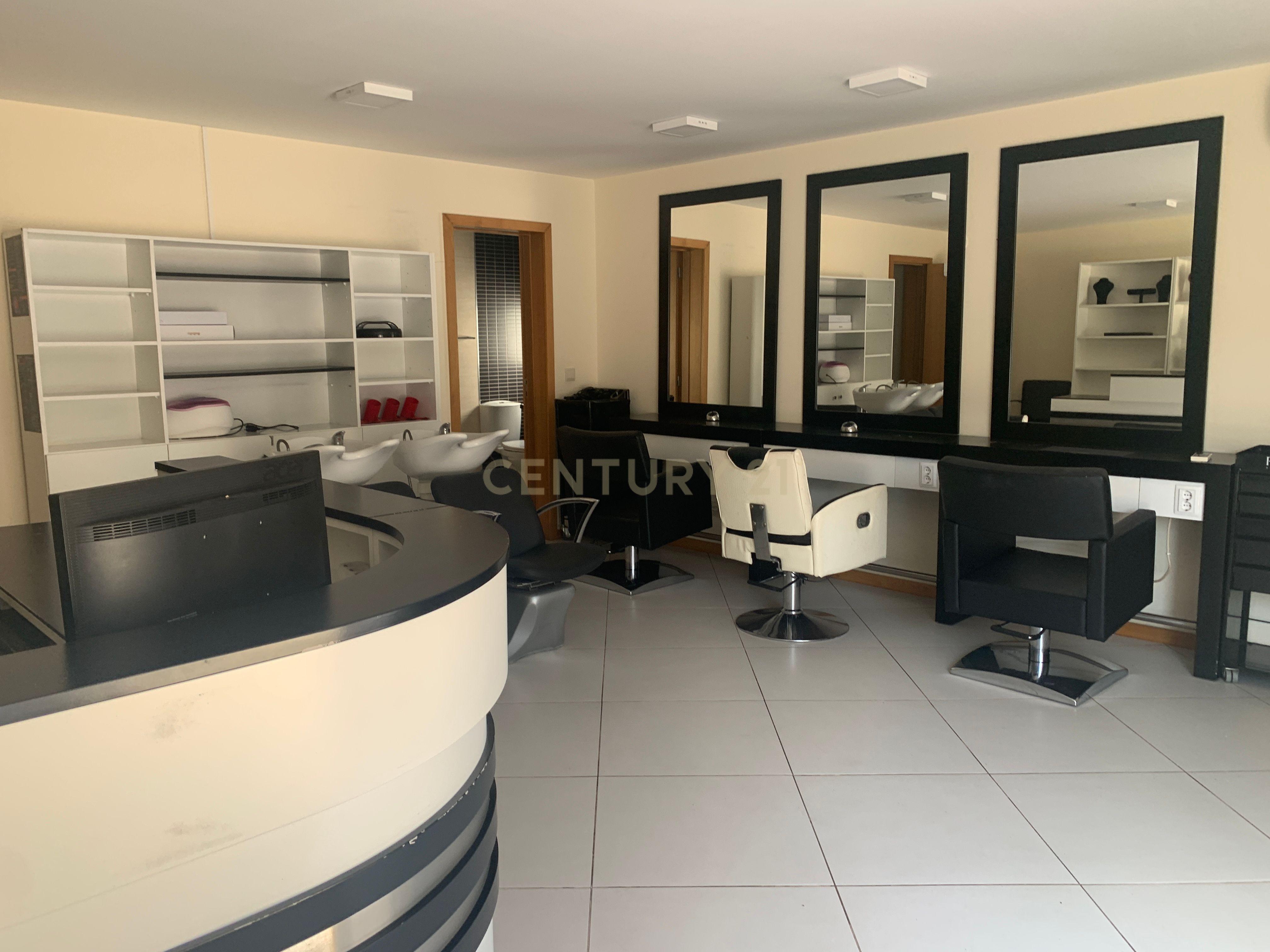 Propriedade a venda na zona Geres c/2 quartos - Image 9