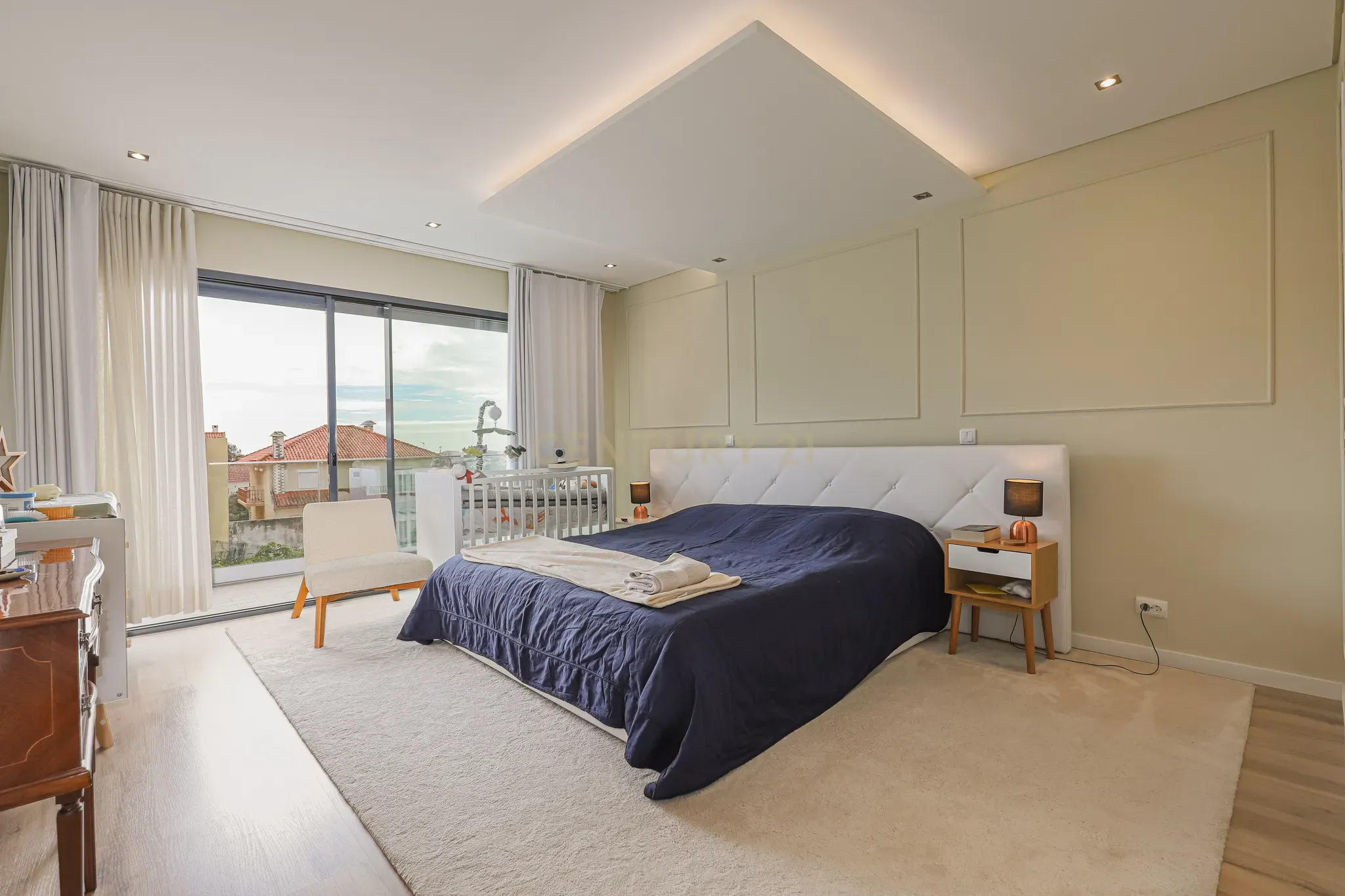 FANTASTICA MORADIA T4 EM CARCAVELOS ,PISCINA,JARDIM BOAS AREAS,LOCALIZAÇÃO PRIVILEGIADA,E OTIMA EXPOSIÇÃO SOLAR! - Image 39