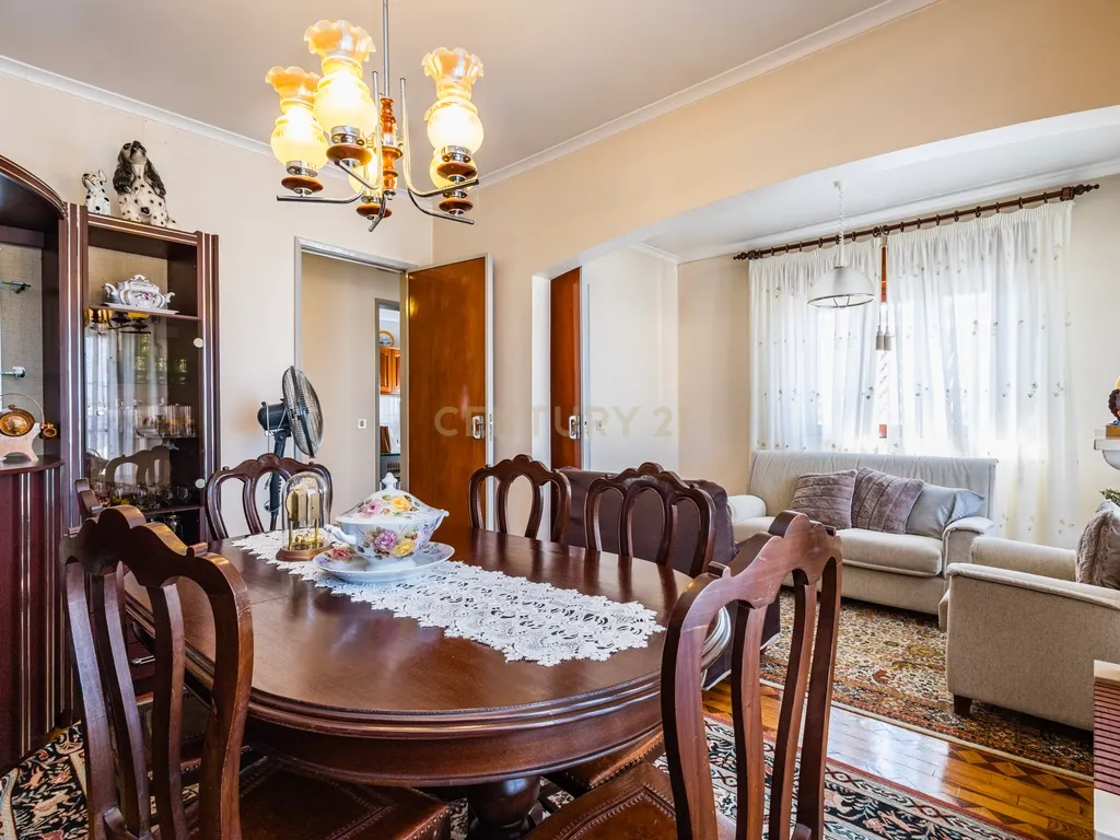 Prédio com 2 Apartamentos T3 para Venda! Oportunidade de Investimento! - Image 8