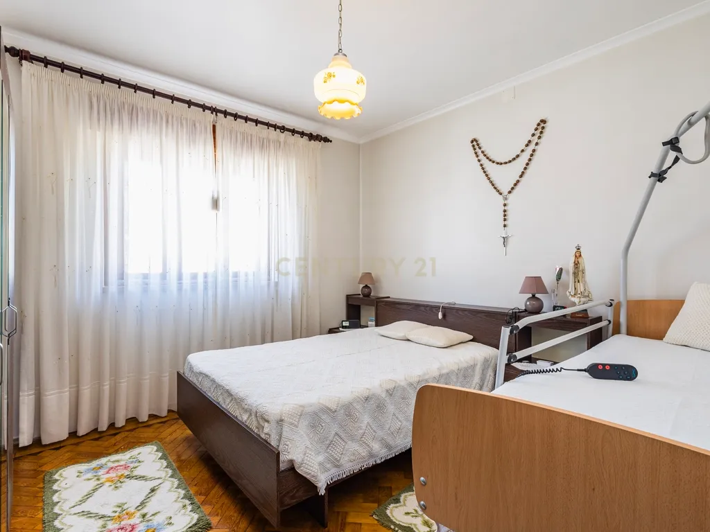 Prédio com 2 Apartamentos T3 para Venda! Oportunidade de Investimento! - Image 14